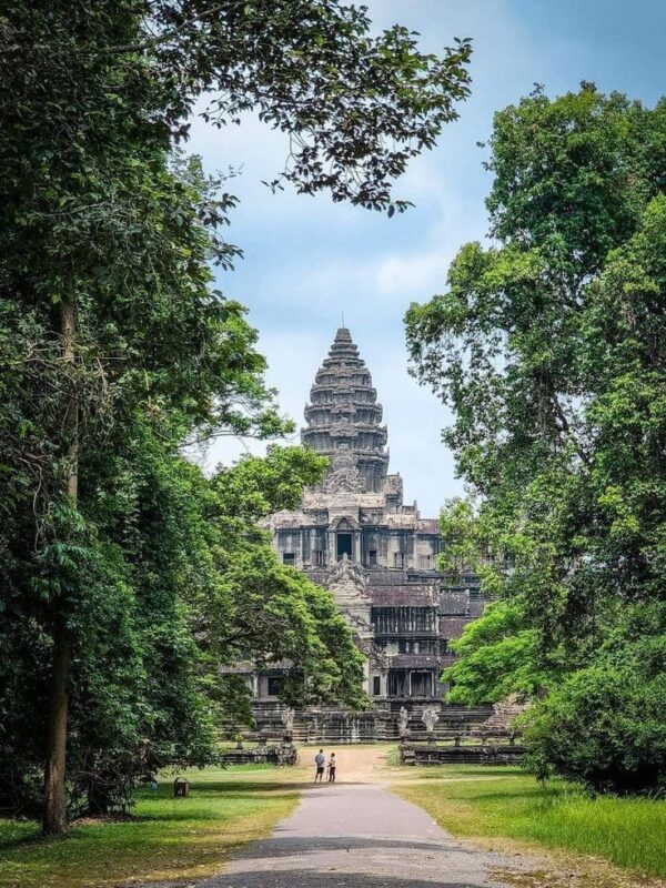 Angkor temple sunrise small private tour by Tuk Tuk - Image 11