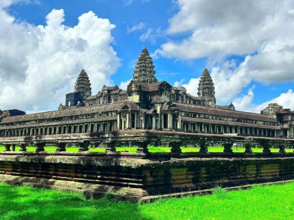 Angkor Wat Small Sunrise Private tour & Free Breakfast - Image 21