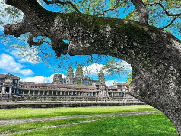 Angkor temple sunrise small private tour by Tuk Tuk - Image 10