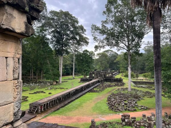 Angkor Wat Small Sunrise Private tour & Free Breakfast - Image 13