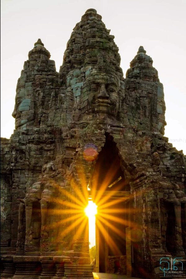 Angkor Wat Small Tour Sunrise Free Breakfast and Kampong Phluk Sunset - Image 15