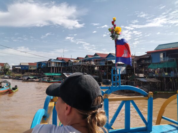Afternoon Kampong Phluk floating Village and Tonle Sap Sunset Private Tour