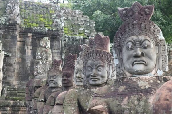Angkor Wat Small Sunrise Private Tour Free Breakfast and Kompong Phluk Sunset - Image 16