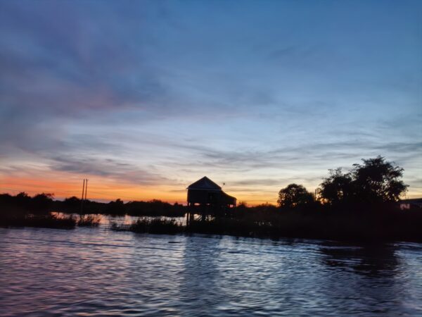 Angkor Wat Small Sunrise Private Tour Free Breakfast and Kompong Phluk Sunset - Image 4