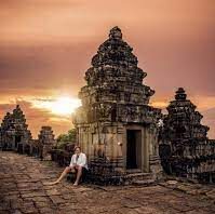 Angkor temple sunset small private tour by Tuk Tuk